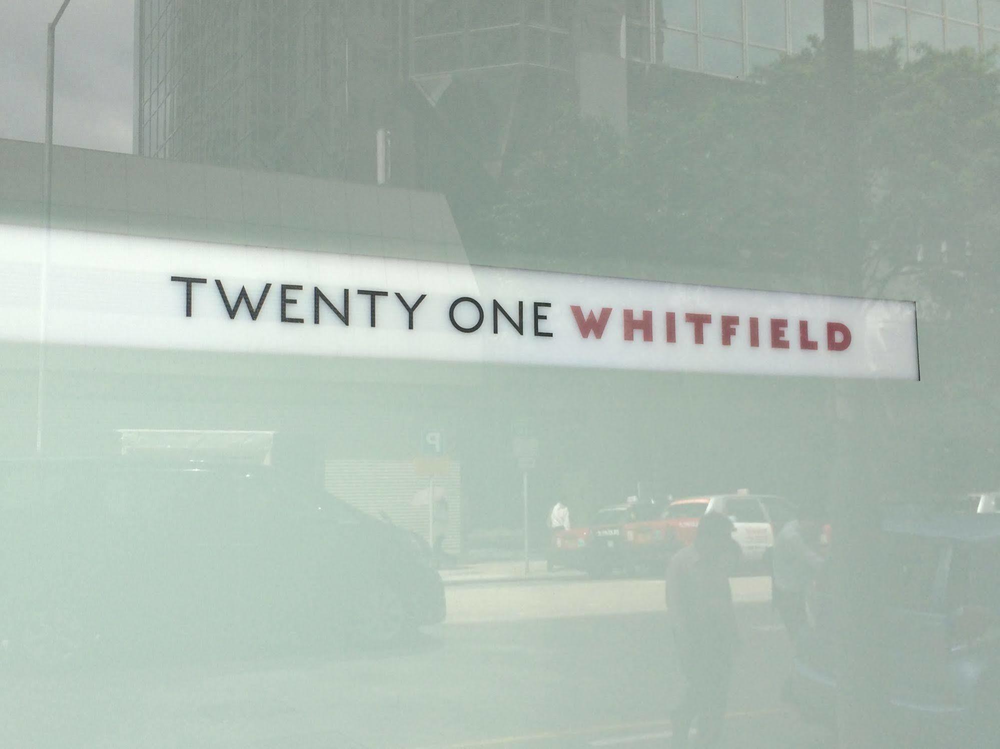Twenty One Whitfield Aparthotel Hong Kong Esterno foto